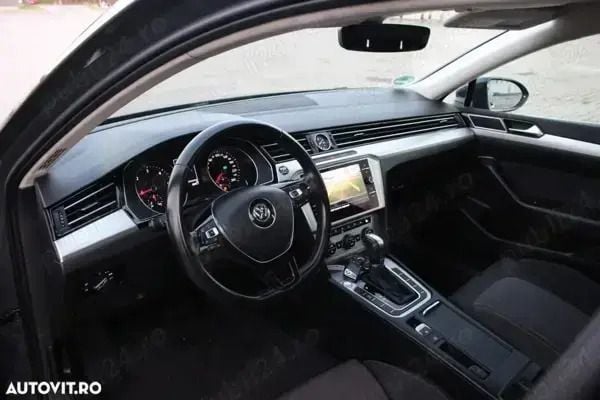 Gri Utilizat 2018 VW Passat Hatchback | 12.000 EUR (Preț OK) - Imagine 1/4