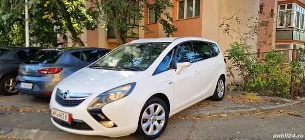 Utilizat 2013 Opel Zafira Monovolum | 3.650 EUR - Imagine 1/4