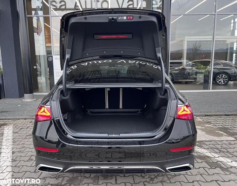Nouă Mercedes E220 197 CP (144 kW) 2025 Culoarenegru Berlinǎ