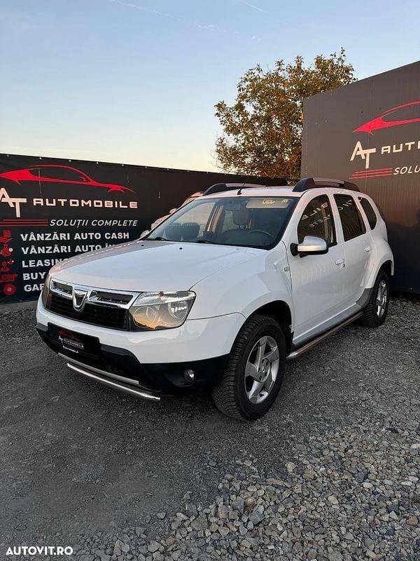 Culoarealb Utilizat 2012 Dacia Duster Prestige SUV | 6.499 EUR (Preț bun) - Imagine 1/4