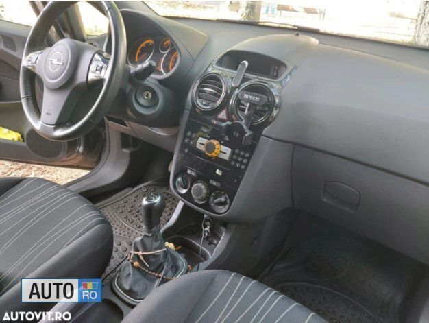 Gri Utilizat 2010 Opel Corsa Berlinǎ | 3.400 EUR (Puțin scump) - Imagine 1/4