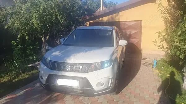 Alb Utilizat 2019 Suzuki Vitara SUV | 14.500 EUR (Preț OK) - Imagine 1/4