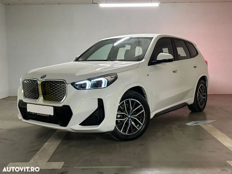 Alb Utilizat 2024 BMW iX1 M Sport SUV | 37.980 EUR - Imagine 1/4