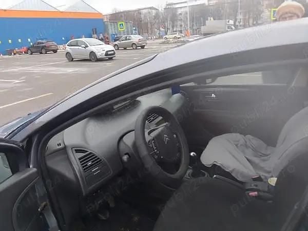 Second-hand 2010 Citroën C4 Hatchback | 1.350 EUR (Preț OK) - Imagine 1/4