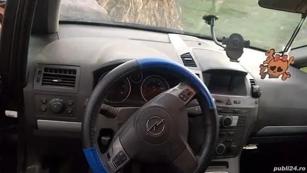 Utilizat 2006 Opel Zafira Monovolum | 2.400 EUR - Imagine 1/4