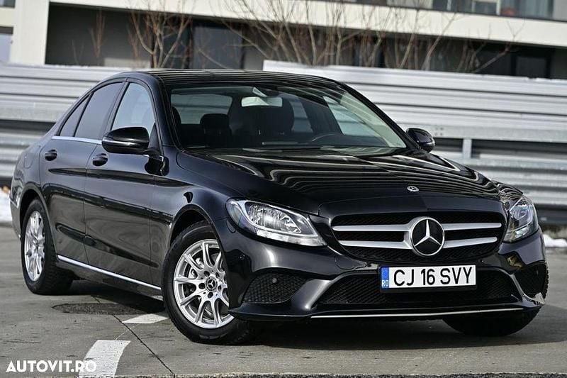 Second-hand Mercedes C200 150 CP (110 kW) 2018 Culoarenegru Berlinǎ