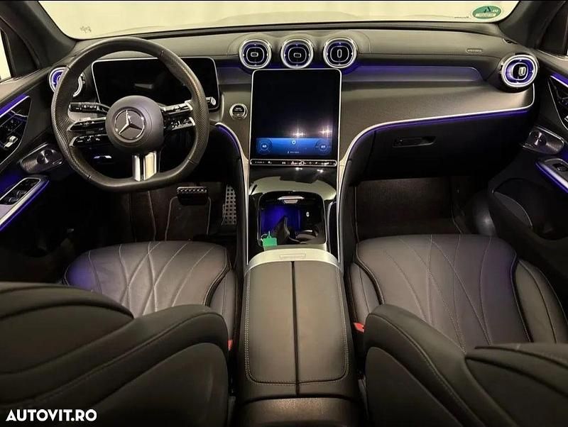 Second-hand Mercedes GLC220 Advanced 197 CP (144 kW) 2024 Culoarenegru SUV