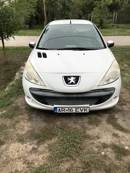 Utilizat 2012 Peugeot 206+ Hatchback | 1.250 EUR - Imagine 1/4