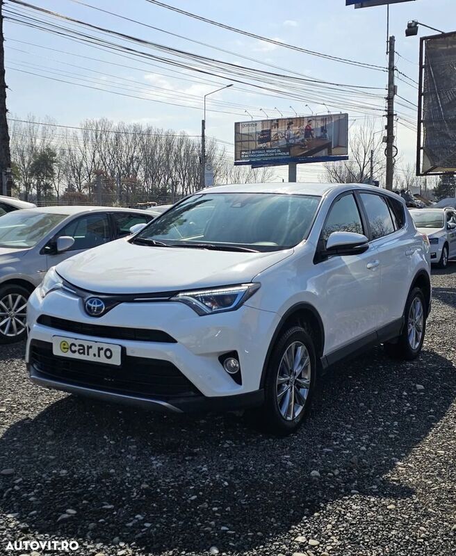 Alb Utilizat 2017 Toyota RAV4 Hybrid SUV | 17.199 EUR (Preț bun) - Imagine 1/4