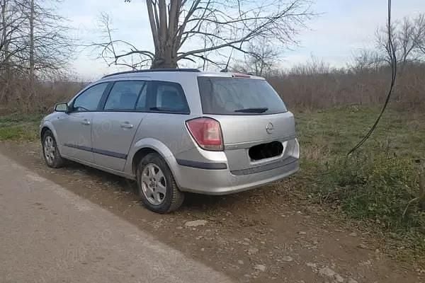 Second-hand Opel Astra 105 CP (77 kW) 2004 Gri Break