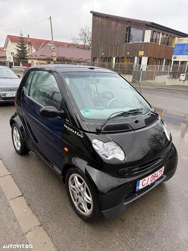 Second-hand Smart ForTwo Cabrio 41 CP (30 kW) 2002 Culoarenegru Cabrio