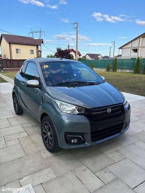 Gri Utilizat 2022 Aixam Coupe Coupe | 9.500 EUR - Imagine 1/4