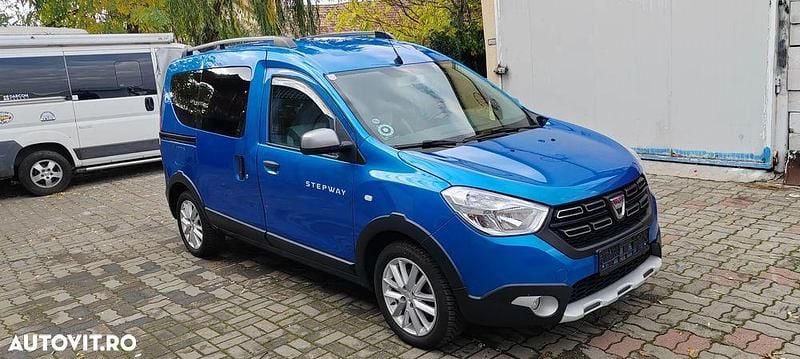 Culoarealbastru Utilizat 2020 Dacia Dokker Celebration Monovolum | 9.499 EUR (Preț OK) - Imagine 1/4