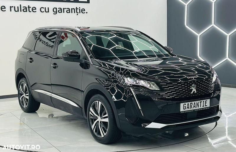 Second-hand Peugeot 5008 Allure 130 CP (95 kW) 2022 Culoarenegru SUV