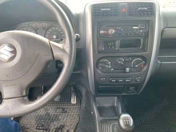 Utilizat 2010 Suzuki Jimny SUV | 6.000 EUR (Super Preț) - Imagine 1/4