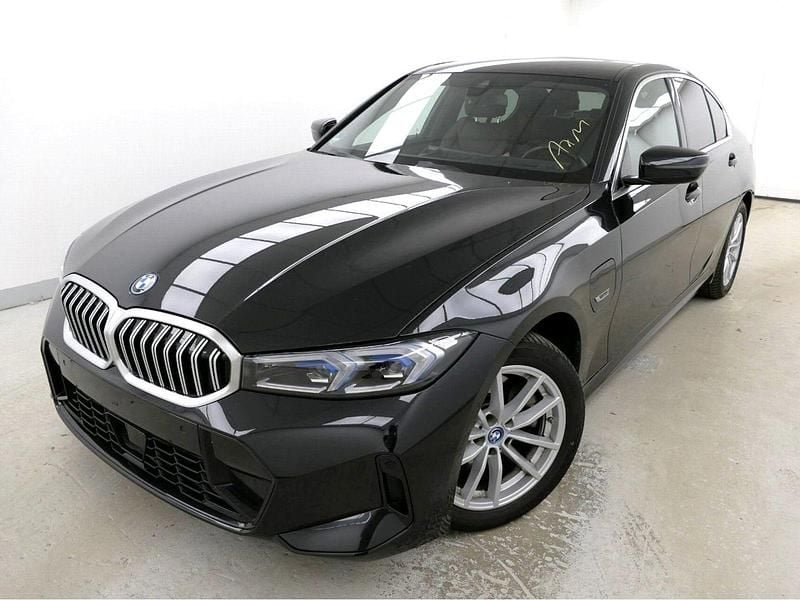 Utilizat 2023 BMW 330e M Sport | 44.262 EUR (Preț OK) - Imagine 1/1