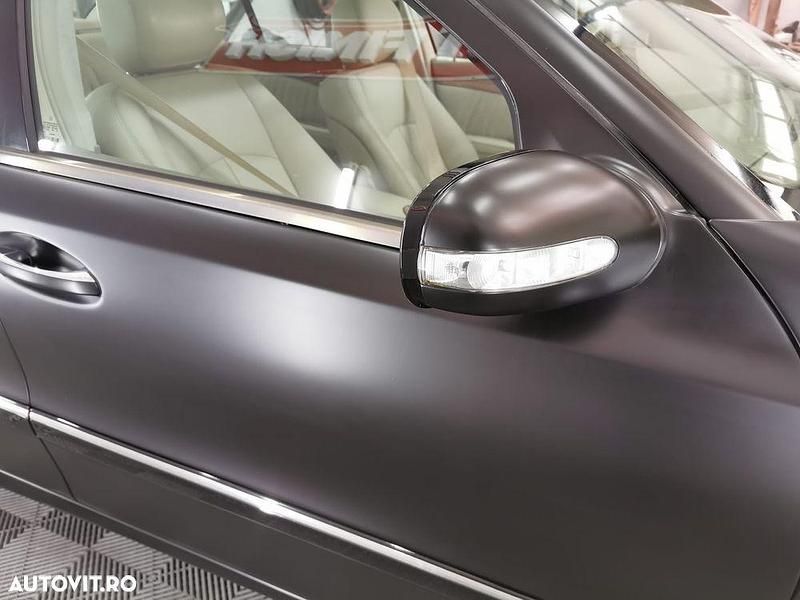 Second-hand Mercedes E280 190 CP (139 kW) 2005 Culoarenegru Berlinǎ