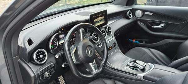 Gri Utilizat 2015 Mercedes GLC250 AMG SUV | 21.000 EUR - Imagine 1/4