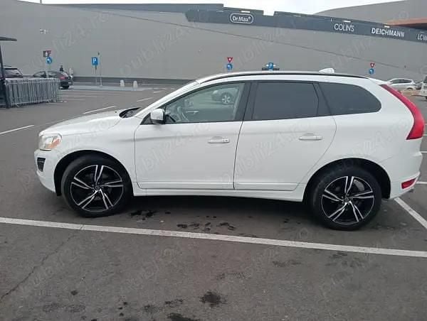 Second-hand Volvo XC60 R-Design 170 CP (125 kW) 2011 SUV