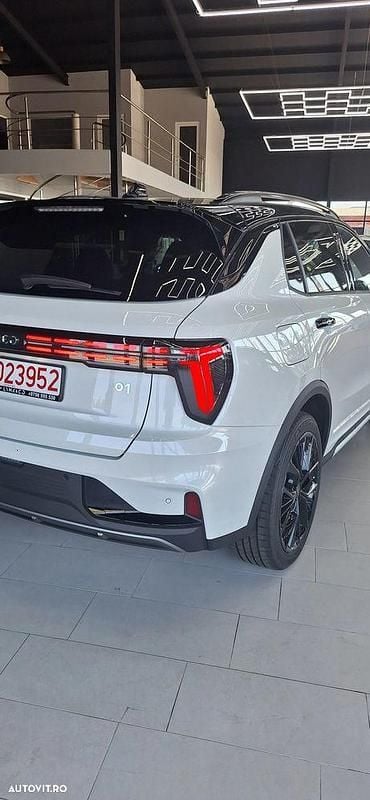 Nouă Lynk & Co 01 276 CP (202 kW) 2025 Culoarealb SUV