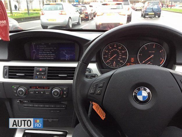 Second-hand BMW 318 143 CP (105 kW) 2009 Negru Berlinǎ