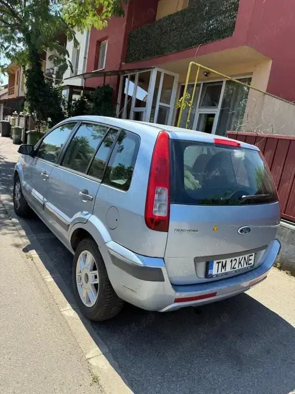 Albastru Utilizat 2008 Ford Fusion Hatchback | 2.000 EUR (Preț OK) - Imagine 1/4