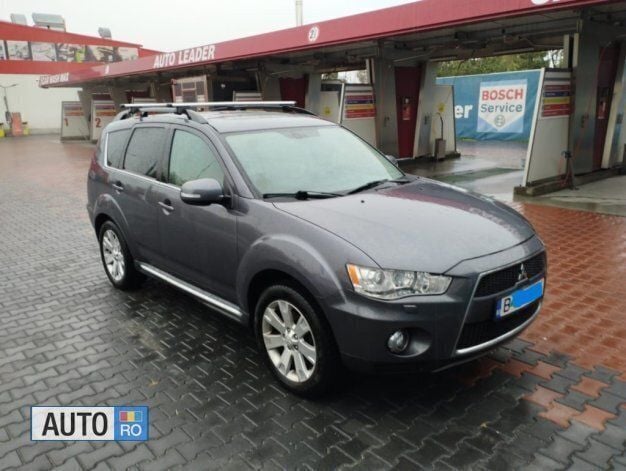 Second-hand Mitsubishi Outlander 177 CP (130 kW) 2011 Gri SUV