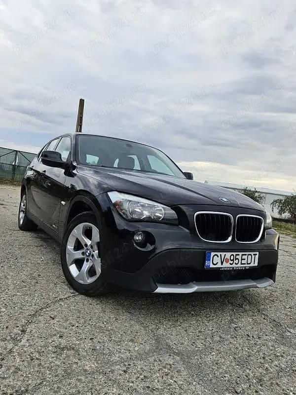Negru Utilizat 2011 BMW X1 SUV | 7.900 EUR (Puțin scump) - Imagine 1/4