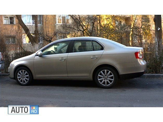 Second-hand VW Jetta 122 CP (89 kW) 2008 Maro Berlinǎ