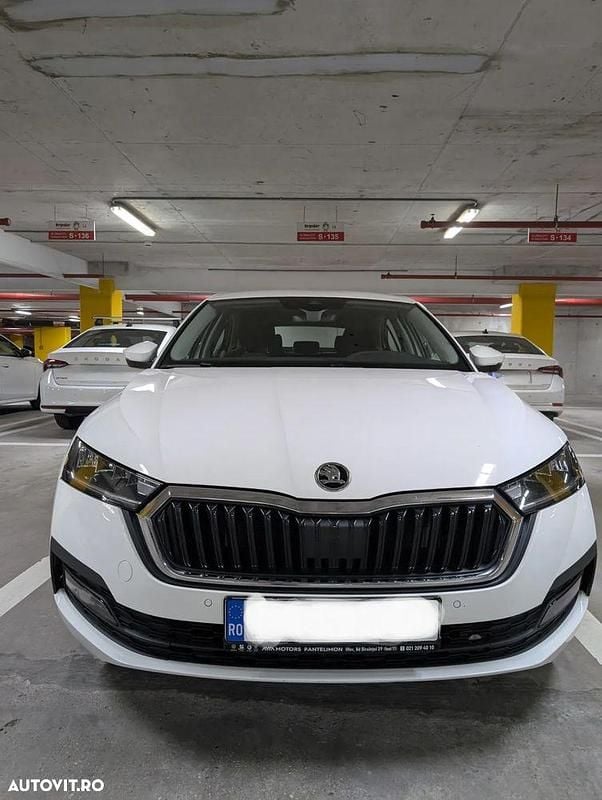 Culoarealb Utilizat 2022 Skoda Octavia Ambition Berlinǎ | 20.800 EUR (Preț OK) - Imagine 1/4