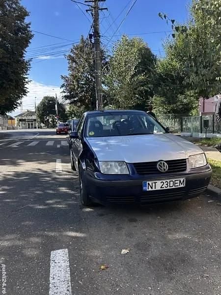 Second-hand VW Bora 105 CP (77 kW) 2001 Albastru Berlinǎ