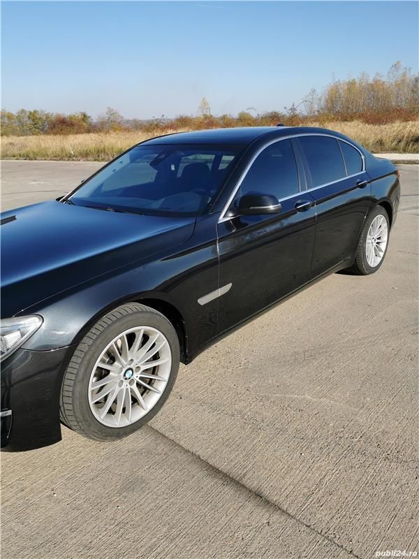 Utilizat 2012 BMW 750 Berlinǎ | 26.000 EUR (Preț bun) - Imagine 1/4