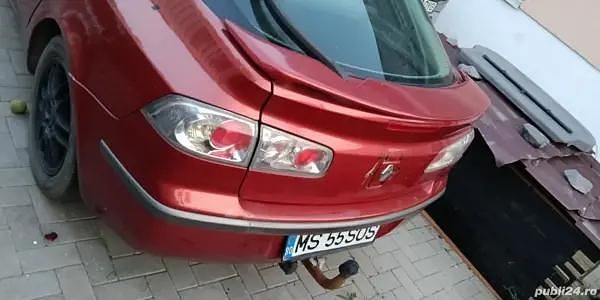 Rosu Utilizat 2001 Renault Laguna II Hatchback | 5.000 EUR - Imagine 1/4