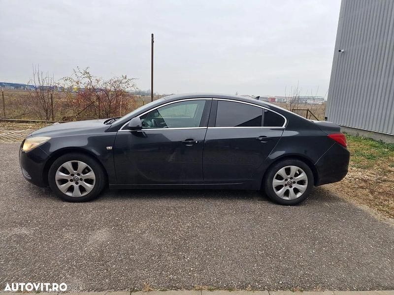 Second-hand Opel Insignia 130 CP (95 kW) 2011 Culoarenegru Berlinǎ