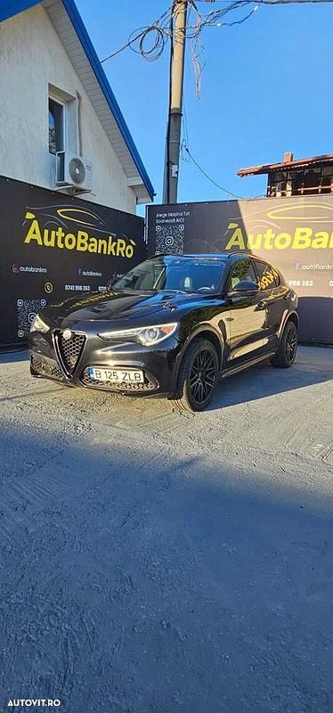 Culoarenegru Utilizat 2017 Alfa Romeo Stelvio Executive SUV | 18.999 EUR (Preț OK) - Imagine 1/4