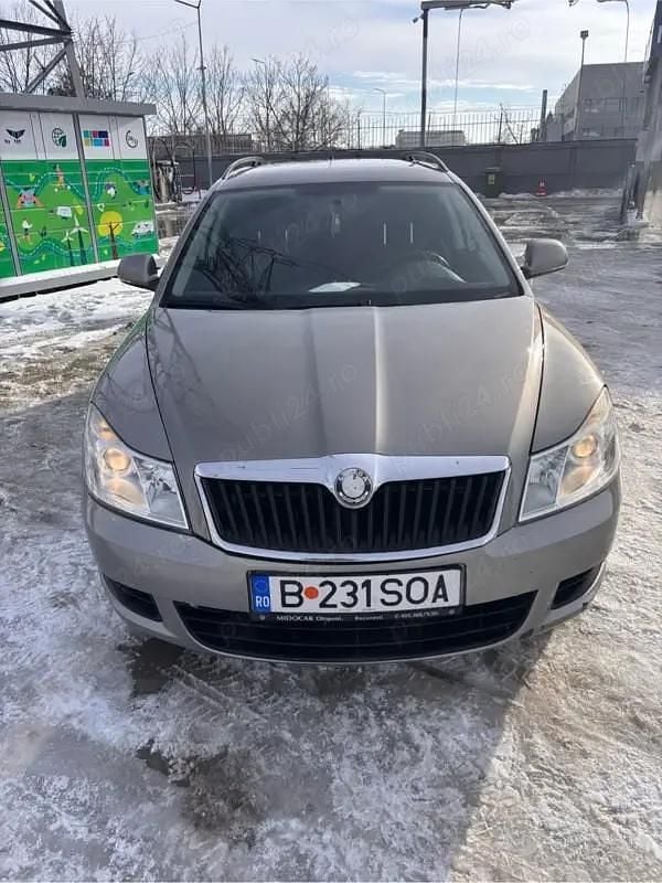 Second-hand 2010 Skoda Octavia Break | 2.900 EUR (Preț bun) - Imagine 1/4