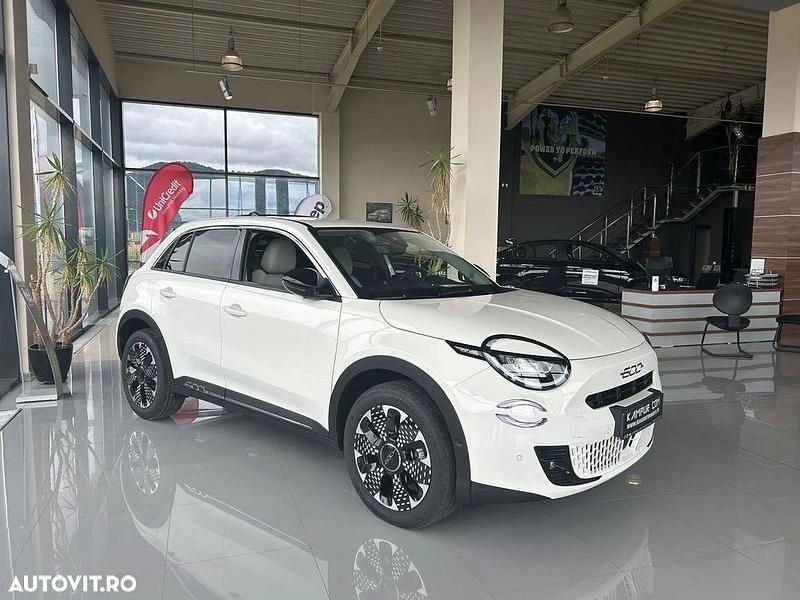 Alb Nouă 2024 Fiat 600 SUV | 28.589 EUR - Imagine 1/4