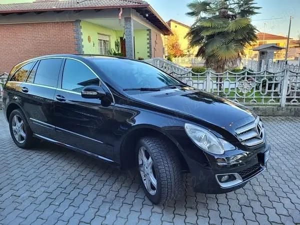 Second-hand Mercedes R320 243 CP (178 kW) 2006 Monovolum