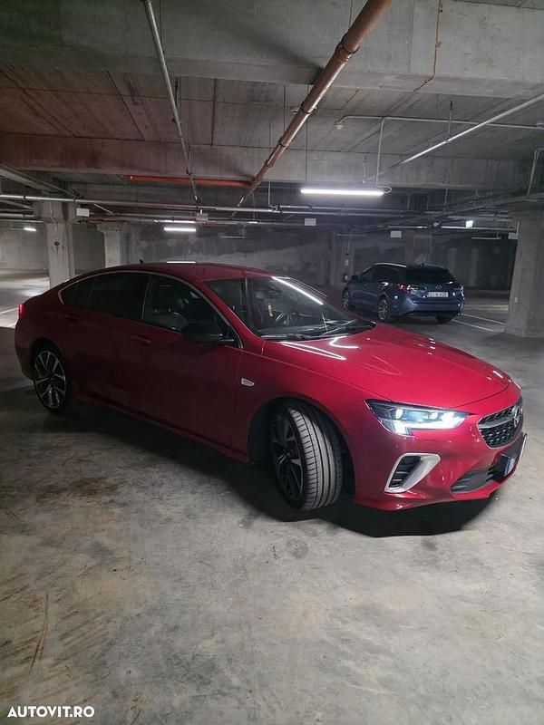 Second-hand Opel Insignia Country Tourer 230 CP (169 kW) 2021 Culoarerosu Berlinǎ