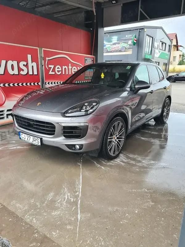 Gri Utilizat 2017 Porsche Cayenne S Platinum Edition SUV | 28.000 EUR (Preț OK) - Imagine 1/4