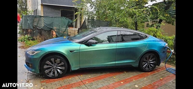 Culoarealbastru Utilizat 2018 Tesla Model S Hatchback | 28.435 EUR (Preț OK) - Imagine 1/4
