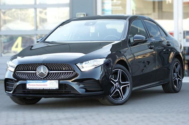 Utilizat 2020 Mercedes A250 AMG line | 29.938 EUR - Imagine 1/1