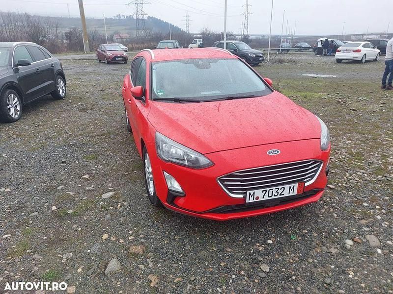 Culoarerosu Utilizat 2019 Ford Focus Cool & Connect Break | 9.990 EUR (Preț OK) - Imagine 1/4