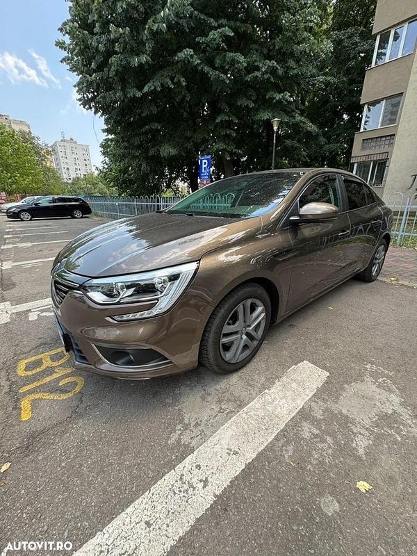 Maro Utilizat 2019 Renault Mégane IV Hatchback | 12.550 EUR (Preț OK) - Imagine 1/4
