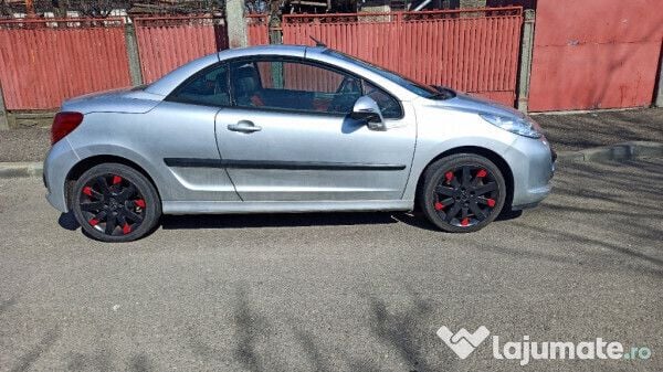 Utilizat 2007 Peugeot 207 CC Cabrio | 3.400 EUR - Imagine 1/4