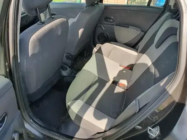 Second-hand Renault Clio GrandTour 75 CP (55 kW) 2010 Negru Break