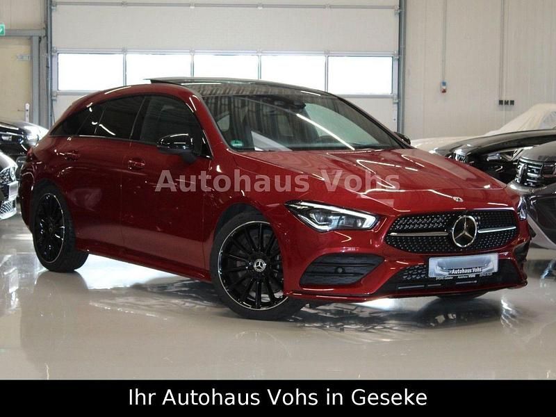 Utilizat 2023 Mercedes CLA250 AMG Berlinǎ | 43.161 EUR (Super Preț) - Imagine 1/1