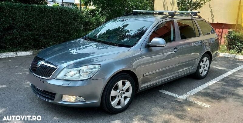 Gri Utilizat 2013 Skoda Octavia Break | 4.790 EUR (Preț bun) - Imagine 1/4