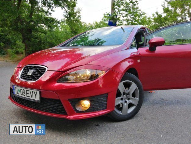 Visiniu Utilizat 2011 Seat Leon Hatchback | 4.900 EUR (Preț OK) - Imagine 1/4