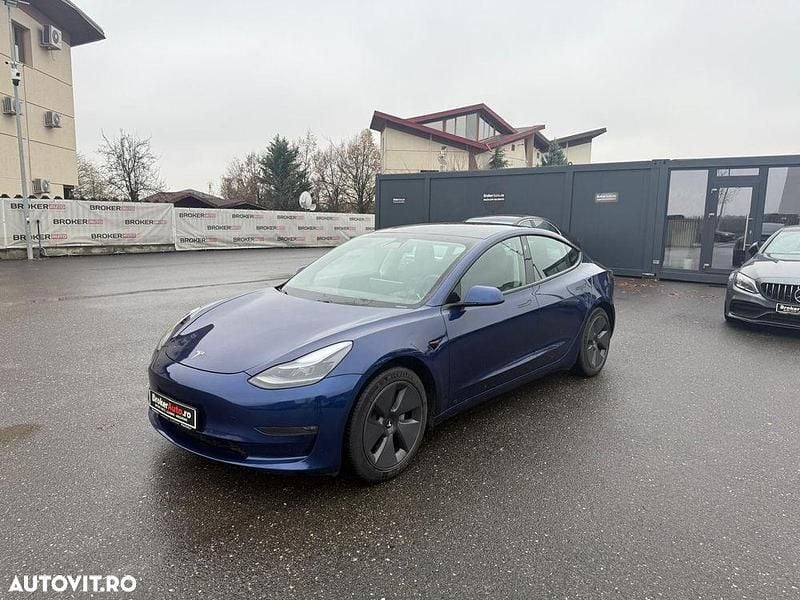 Second-hand Tesla Model 3 324 kW (441 CP) 2021 Culoarealbastru Berlinǎ